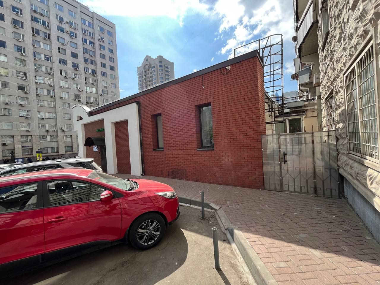 Москва, ул. Новочерёмушкинская, д. 66, к. 1