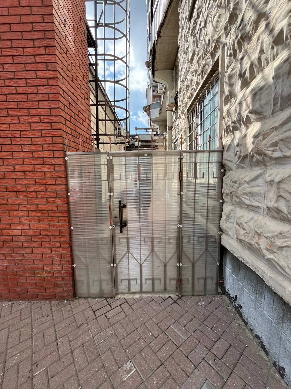 Москва, ул. Новочерёмушкинская, д. 66, к. 1