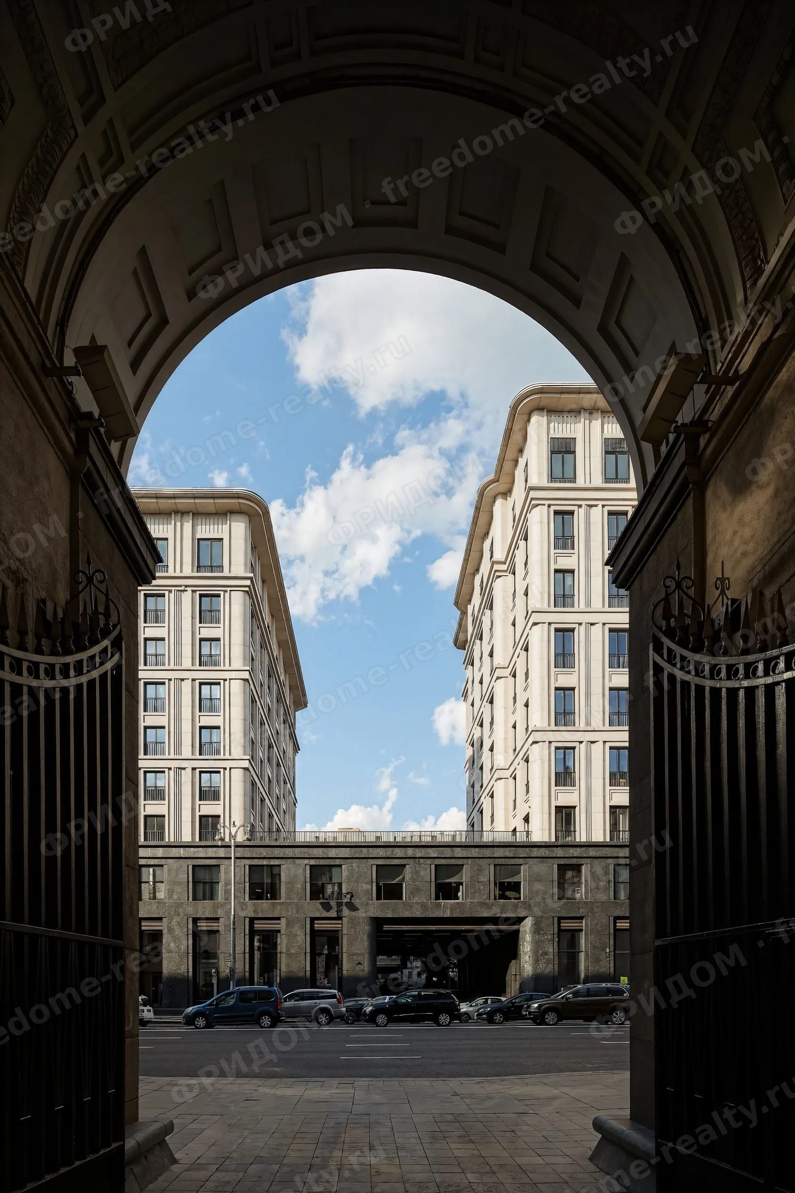Fairmont Vesper Residences — фото арки и входной группы застройщика