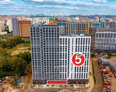 Пятерочка. ЖК Лучи ул. Производственная, 19к1  Торговая площадь 339,1 кв м