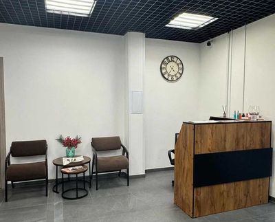 Салон красоты «Enzo Prof» ЖК Легендарный квартал ул Берёзовая аллея, 19к1  Торговая площадь  95,9 кв м