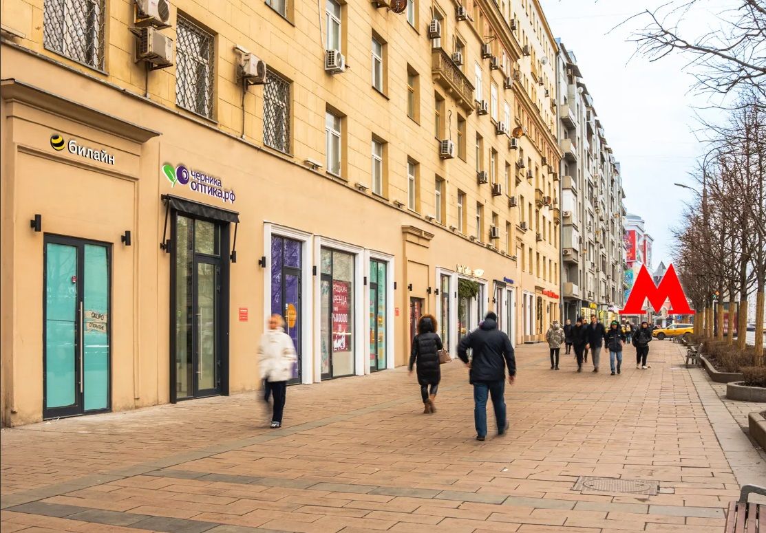 Салон Черника Оптика Москва, ул. Земляной Вал, д. 25  58,2 кв м