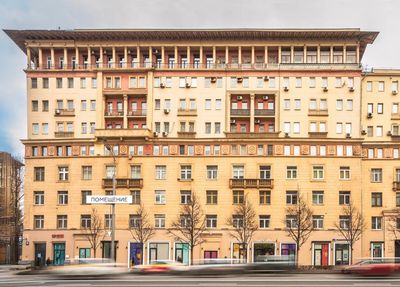 Салон Черника Оптика Москва, ул. Земляной Вал, д. 25  58,2 кв м