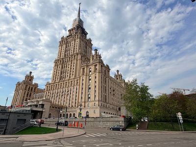 Москва, Кутузовский просп., д. 2/1, к. 1Б