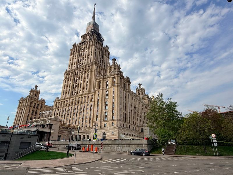 Москва, Кутузовский просп., д. 2/1, к. 1Б