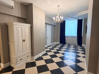 Москва, Кутузовский просп., д. 2/1, к. 1Б