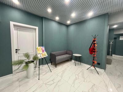 Москва, ул. Коминтерна, д. 4 Помещение 270 кв м  Салоны красоты