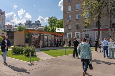 Москва, ул. Маршала Бирюзова д. 17к2  Помещение 17,6 кв м  Табак