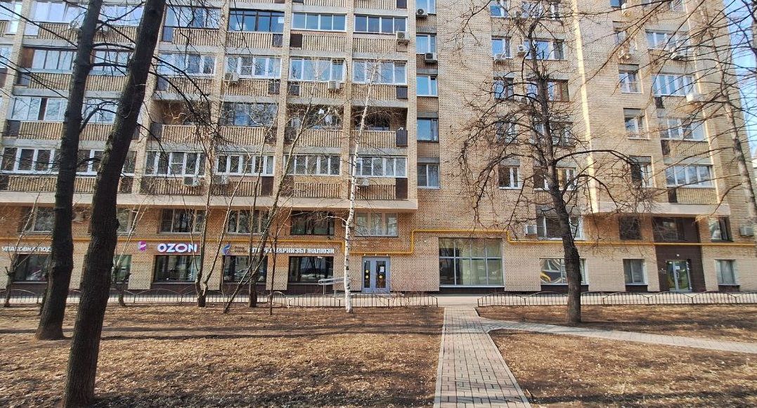 Москва, ул. Плющиха, д. 42   Помещение 95,4 кв м  Магазин строй материалов