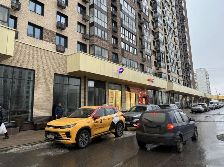 г Москва, ул Чоботовская, д 2 к 1 Помещение 164,8 кв м Дикси
