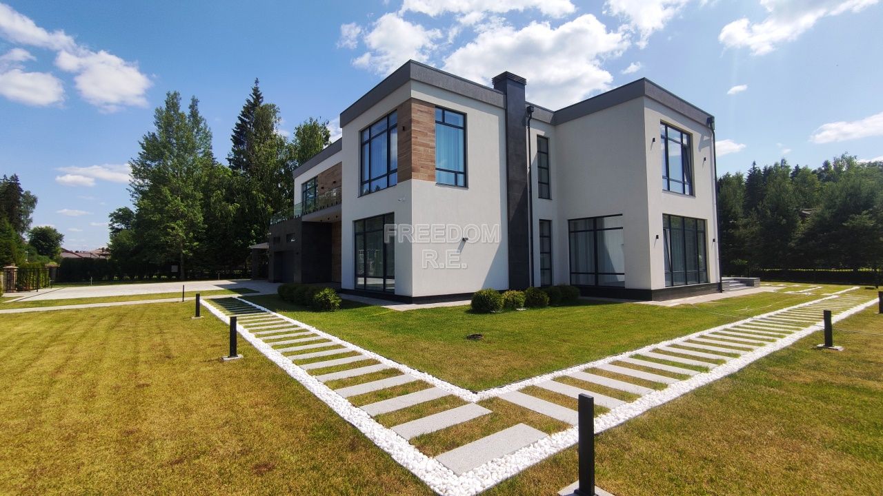 Дом, 797 м² — Москва, ТАО (Троицкий), Первомайское поселение, д. Каменка, кп Графские Пруды