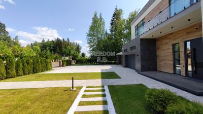 Дом, 797 м² — Москва, ТАО (Троицкий), Первомайское поселение, д. Каменка, кп Графские Пруды