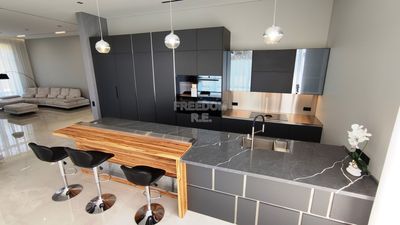 Дом, 797 м² — Москва, ТАО (Троицкий), Первомайское поселение, д. Каменка, кп Графские Пруды