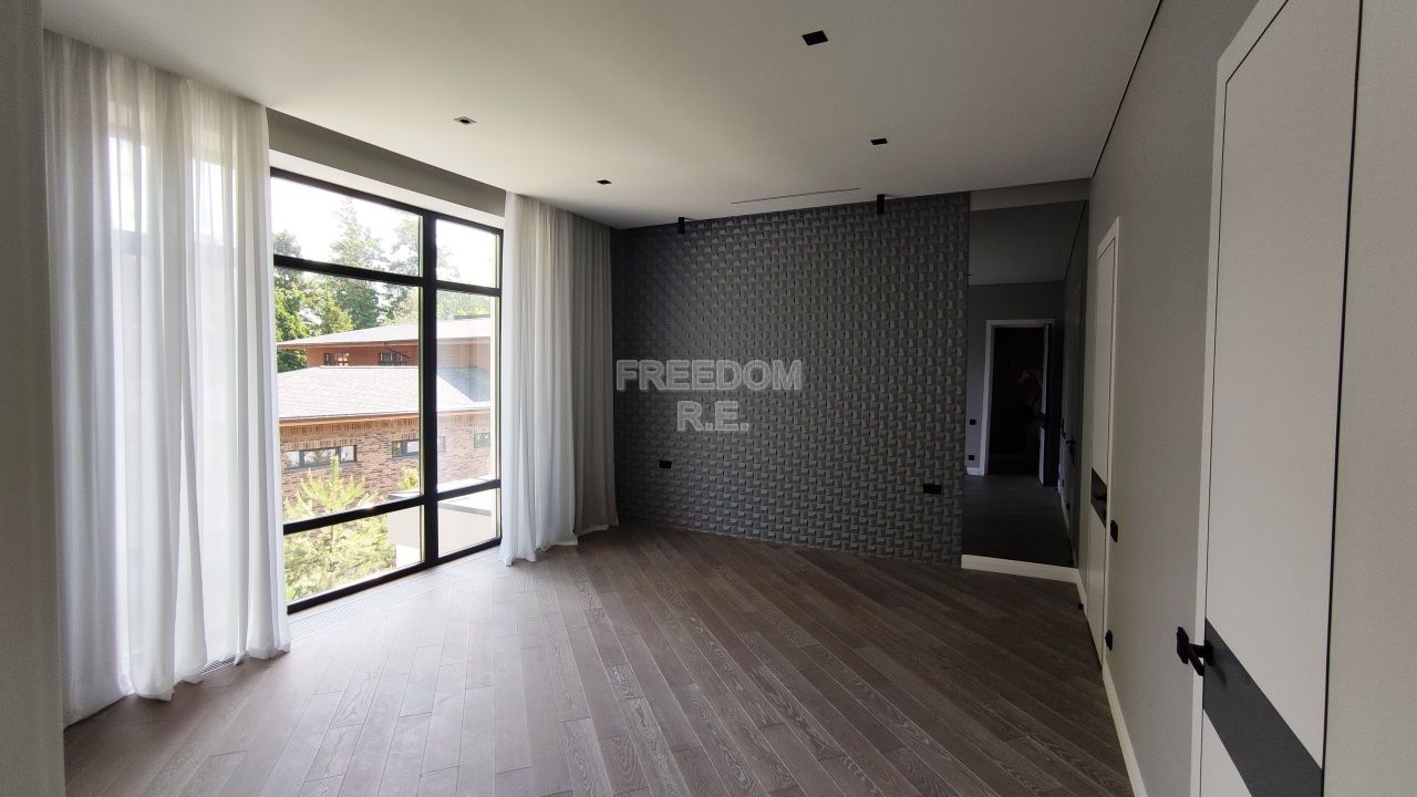 Дом, 797 м² — Москва, ТАО (Троицкий), Первомайское поселение, д. Каменка, кп Графские Пруды