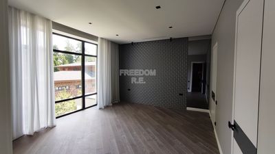Дом, 797 м² — Москва, ТАО (Троицкий), Первомайское поселение, д. Каменка, кп Графские Пруды