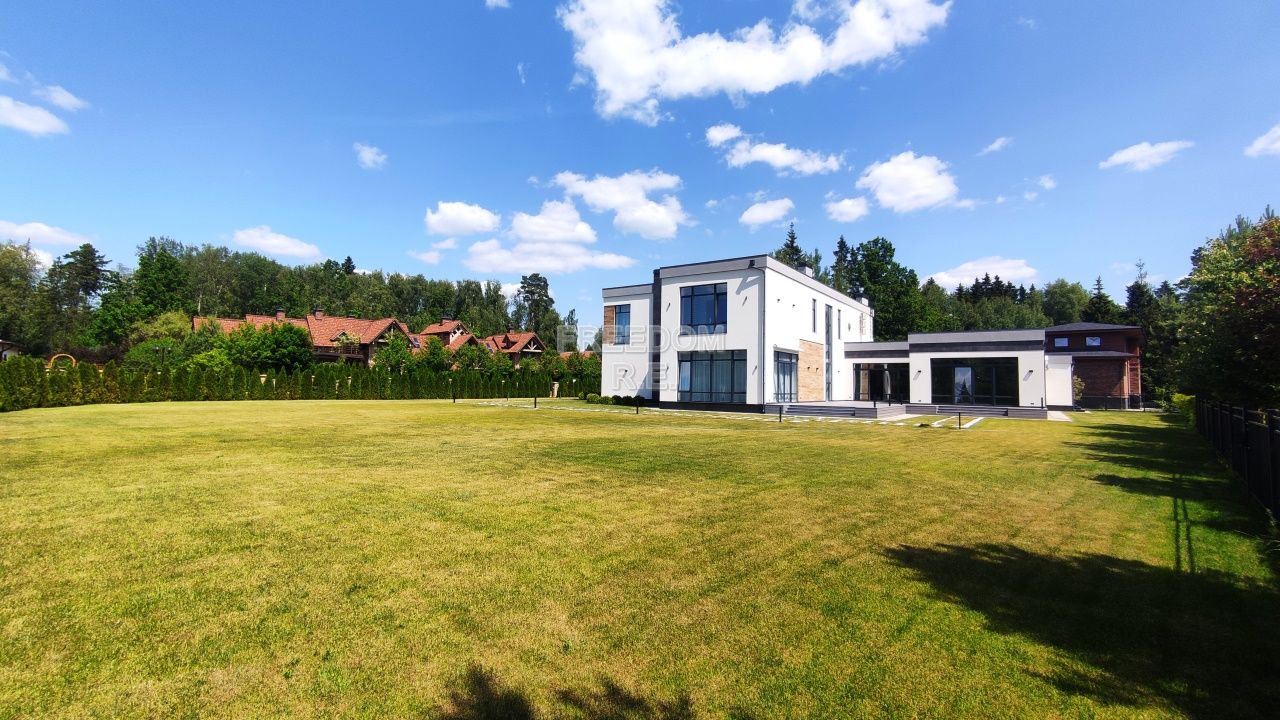 Дом, 797 м² — Москва, ТАО (Троицкий), Первомайское поселение, д. Каменка, кп Графские Пруды