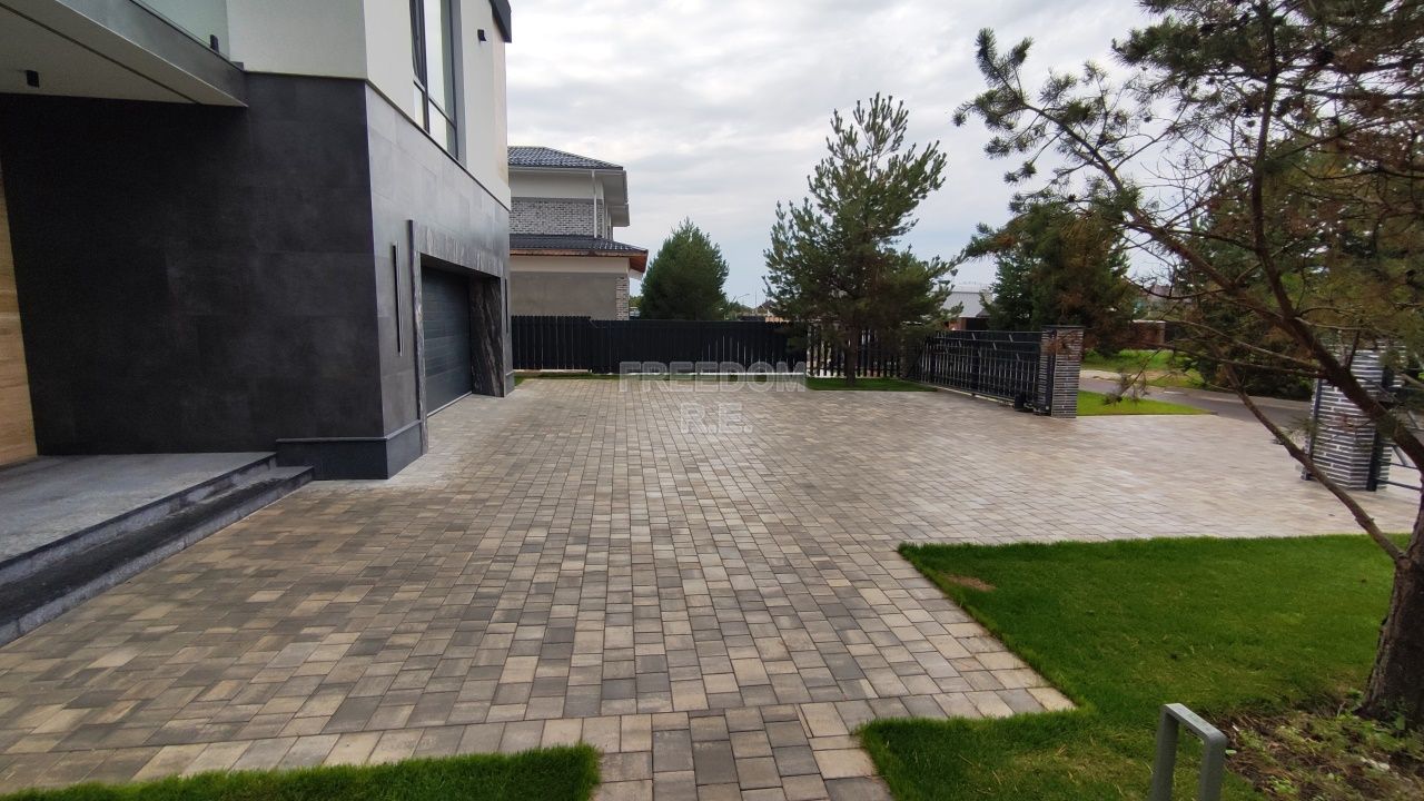 Дом, 552 м² — Москва, дер. Милюково,  кп Чистые Ключи