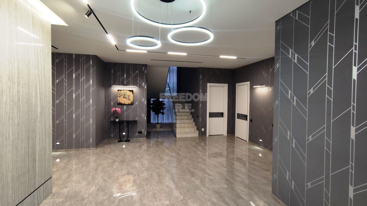 Дом, 470 м² — Москва, пос. Первомайское, дер. Милюково, кп Чистые Ключи