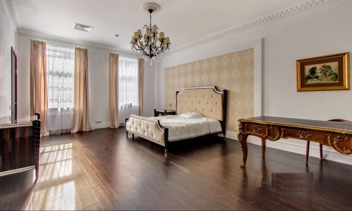Дом, 755 м² — Московская обл., Одинцовский г.о., д. Новодарьино
