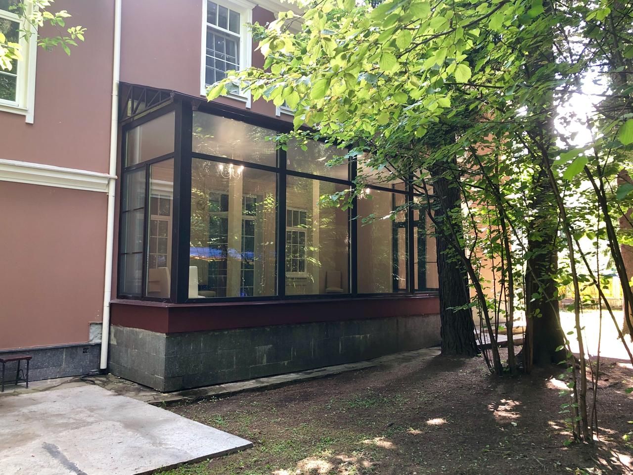 Дом, 755 м² — Московская обл., Одинцовский г.о., д. Новодарьино