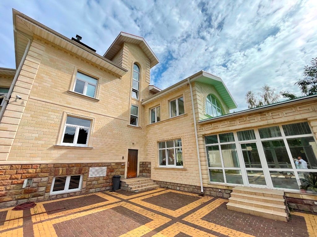 Дом, 910 м² — Московская обл, Одинцовский г.о, с. Успенское, МКЗ N1 тер