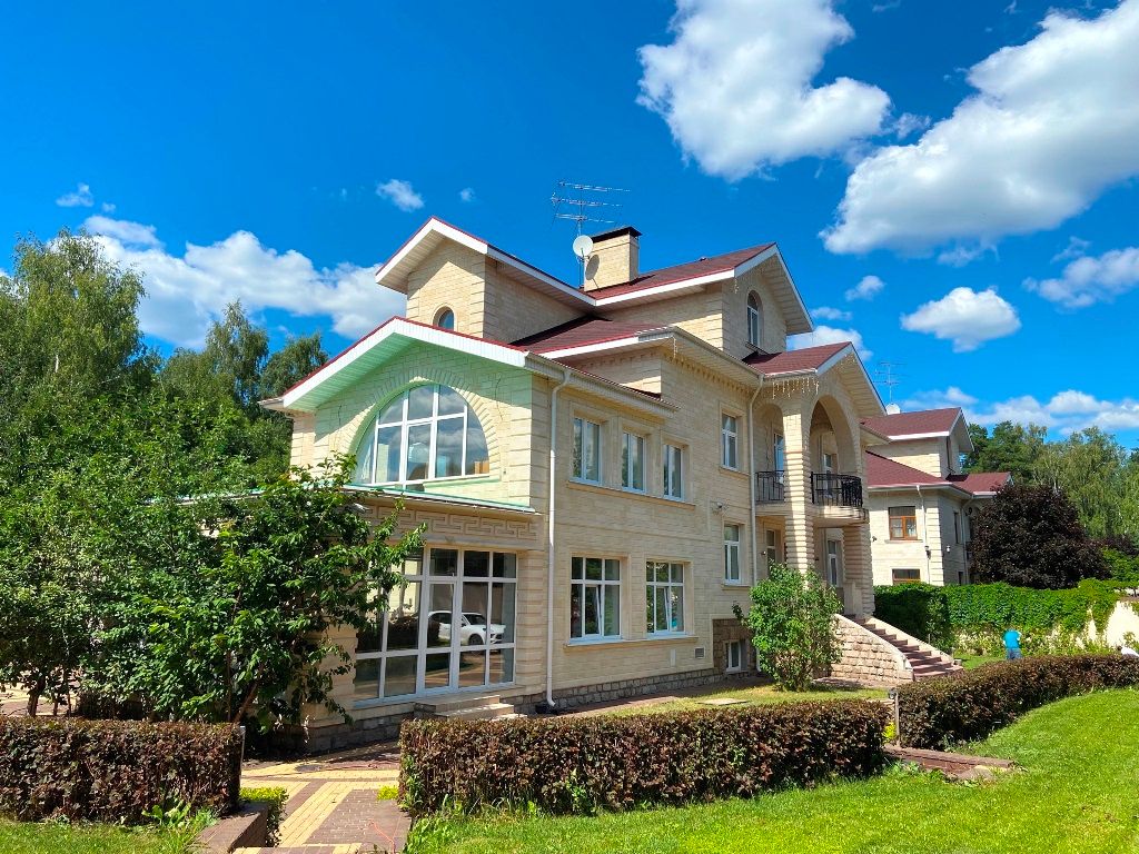 Дом, 910 м² — Московская обл, Одинцовский г.о, с. Успенское, МКЗ N1 тер