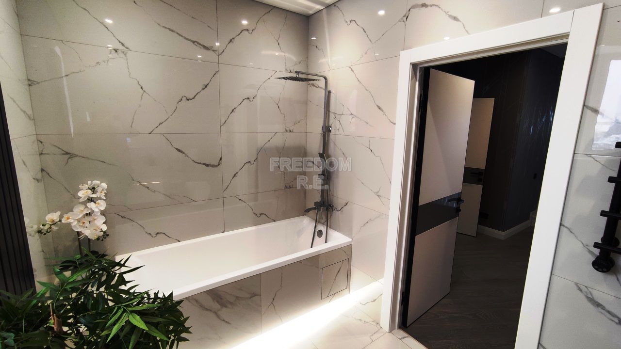 Дом, 450 м² — Москва, пос. Первомайское, дер. Милюково, кп Чистые Ключи
