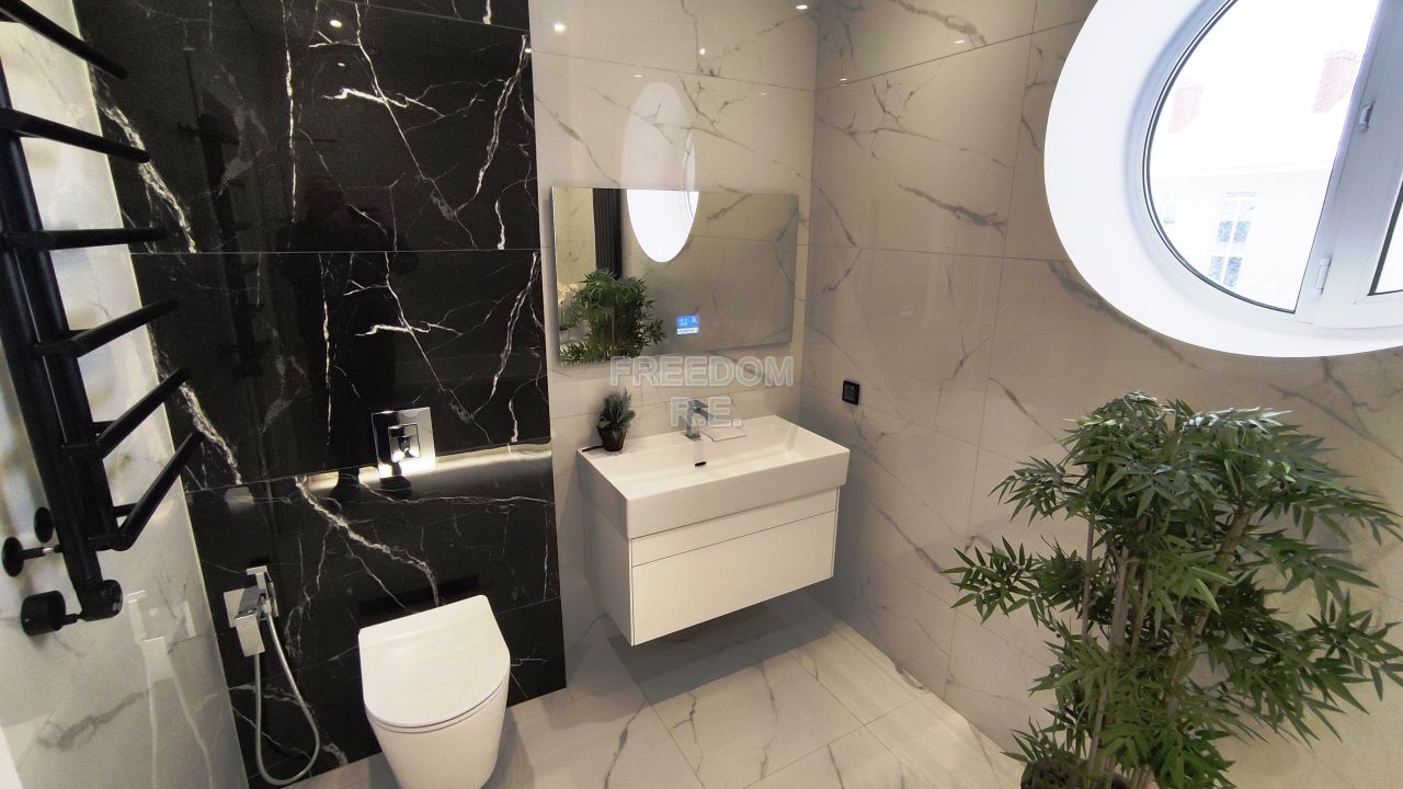 Дом, 450 м² — Москва, пос. Первомайское, дер. Милюково, кп Чистые Ключи