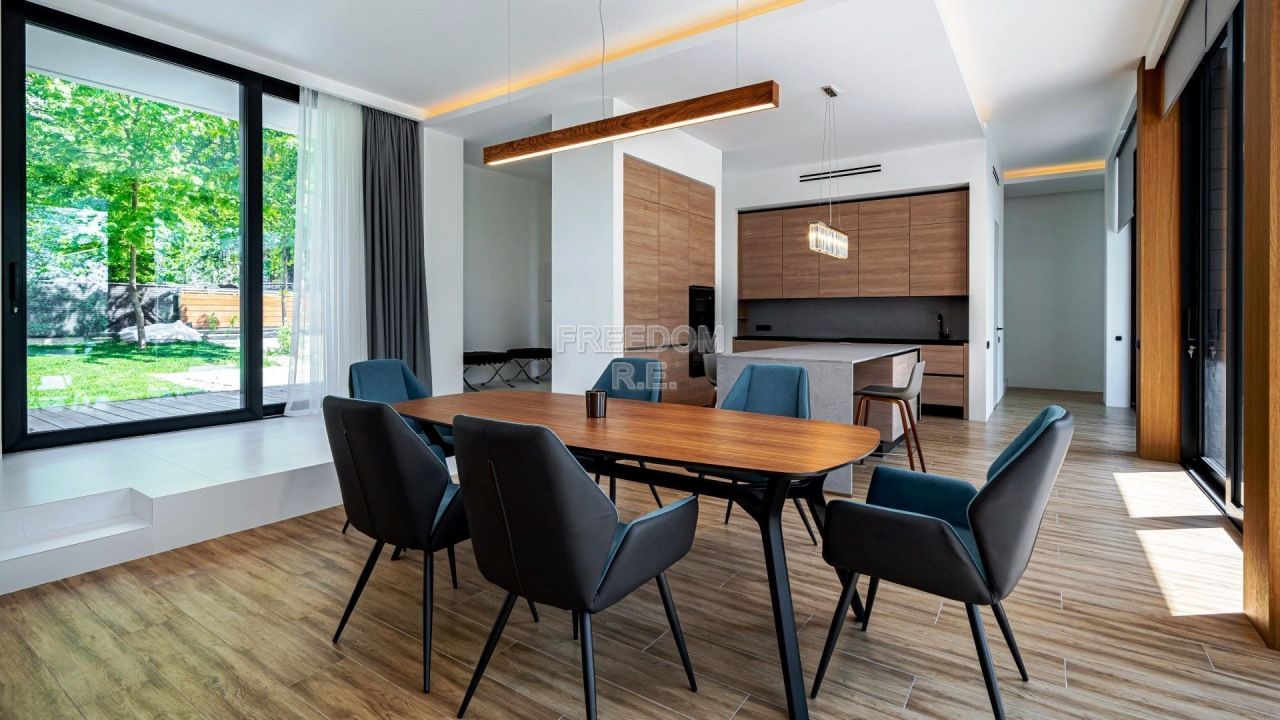 Дом, 350 м² — Московская обл, Истра го, кп Новолеоново