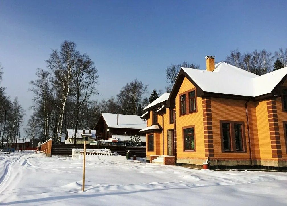 Лужайкино