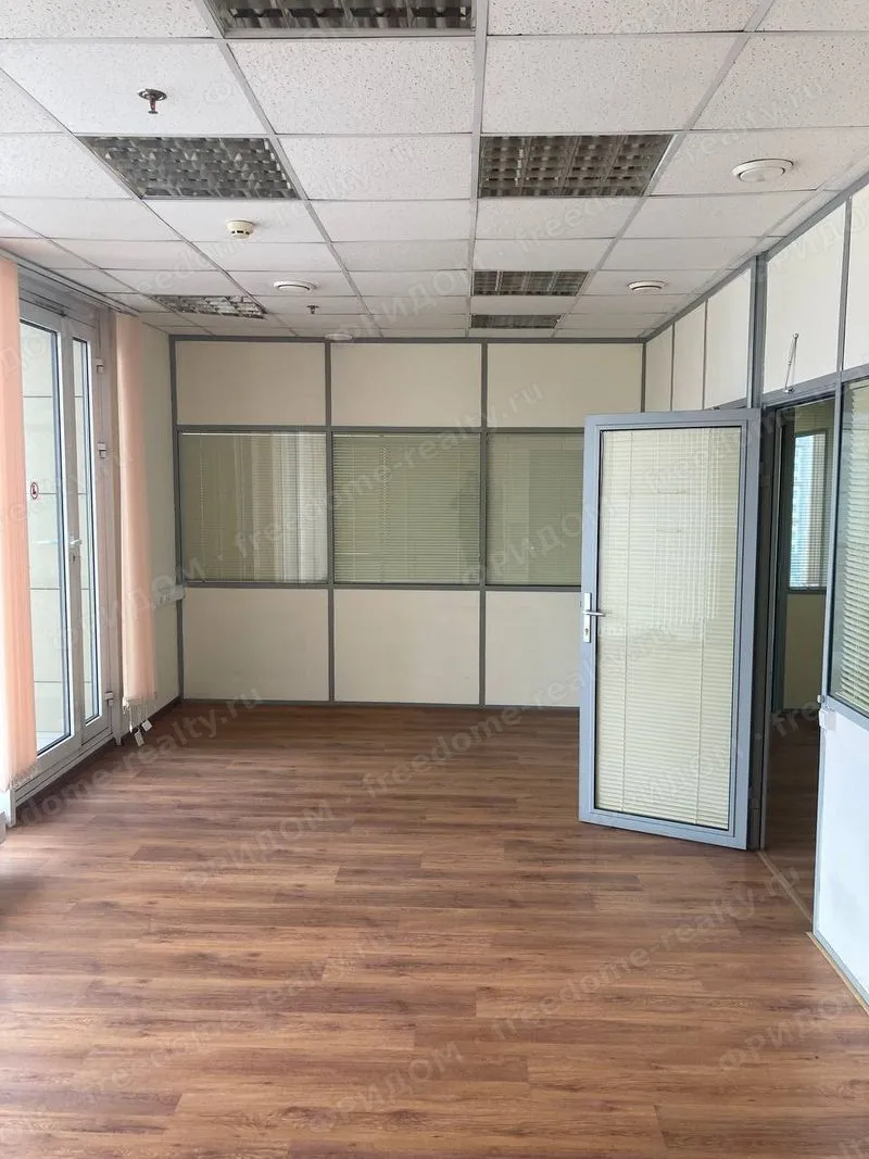 Москва г., Завода Серп и Молот пр-д, офис 322 кв.м, класса В в БЦ РОСТЭК