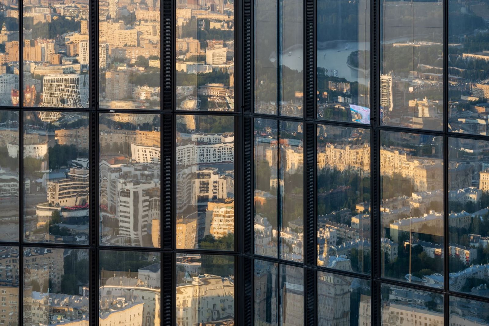 Capital Towers: вид из окон на городскую застройку