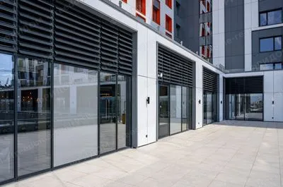Technopark Plaza: входная группа и терраса