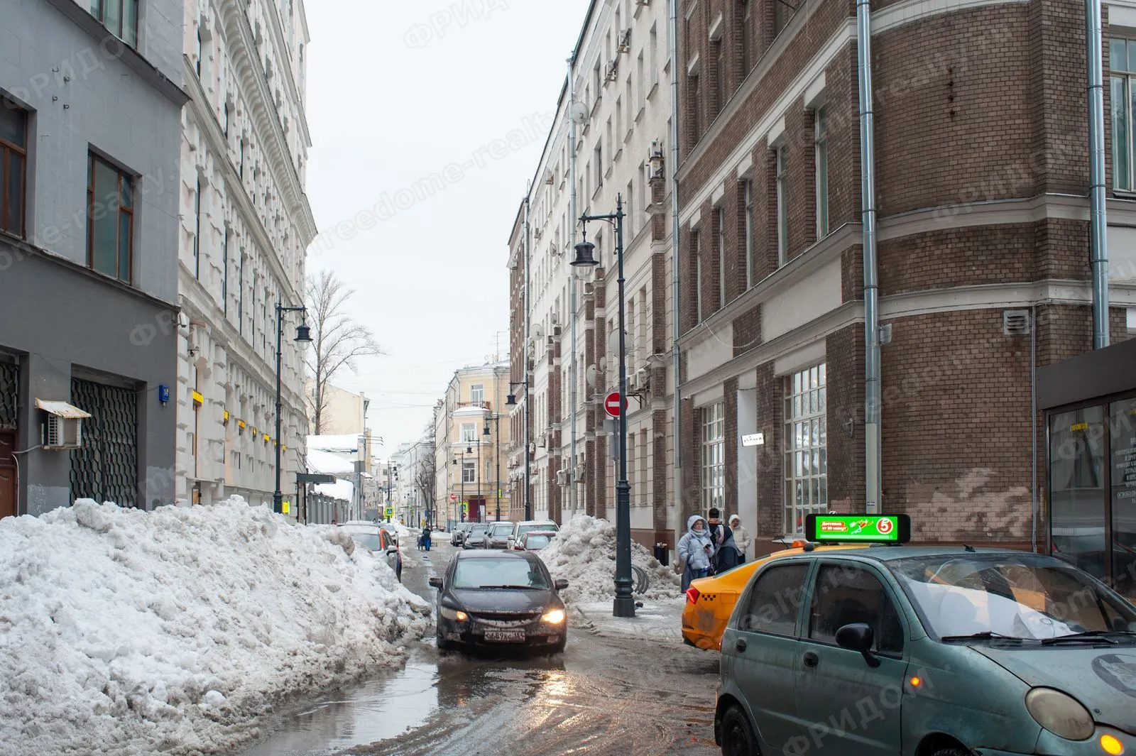 Доходный дом Строгановского училища, Мясницкая ул., 24/7 стр. 1, Москва. Автор: Artyom Svetlov, лицензия CC BY 4.0, Wikimedia Commons