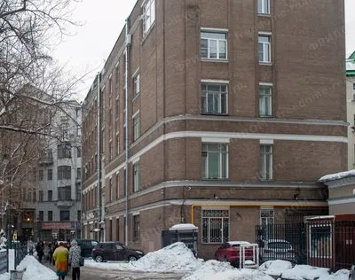 Мясницкая ул., 24/7 стр. 1: фасад здания. Автор: Artyom Svetlov, лицензия CC BY 4.0, Wikimedia Commons