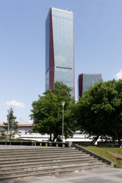 Башни iCity, июнь 2025. Wikimedia Commons, лицензия CC0, автор указан на странице файла
