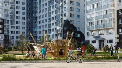 ЖК «Белые ночи» — двор и детская площадка-кораблик
