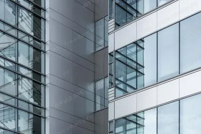 Остекление фасада Ducat Place III. Фото с сайта управляющей компании.