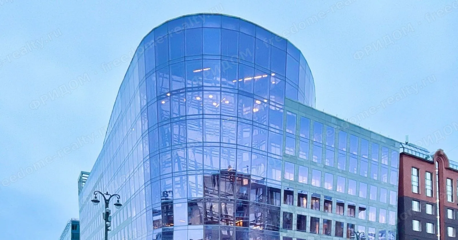 Фасад БЦ Four Winds Plaza, 1-я Тверская-Ямская, 21. Фото с официального сайта БЦ.