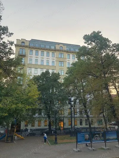 Гоголевский бульвар, 11, общий вид со стороны бульвара. Автор: Книжная пыль, лицензия Wikimedia Commons: CC BY-SA 4.0.