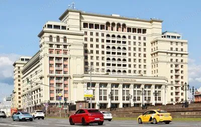 Вид комплекса с Охотного Ряда. Автор: Юрий Д.К., лицензия Wikimedia Commons: CC BY 4.0.