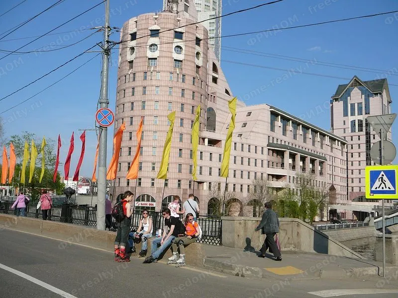Здания комплекса «Риверсайд Тауэрс» со стороны набережной, 2013. Автор: Artyom Svetlov, лицензия Wikimedia Commons: CC BY 4.0.