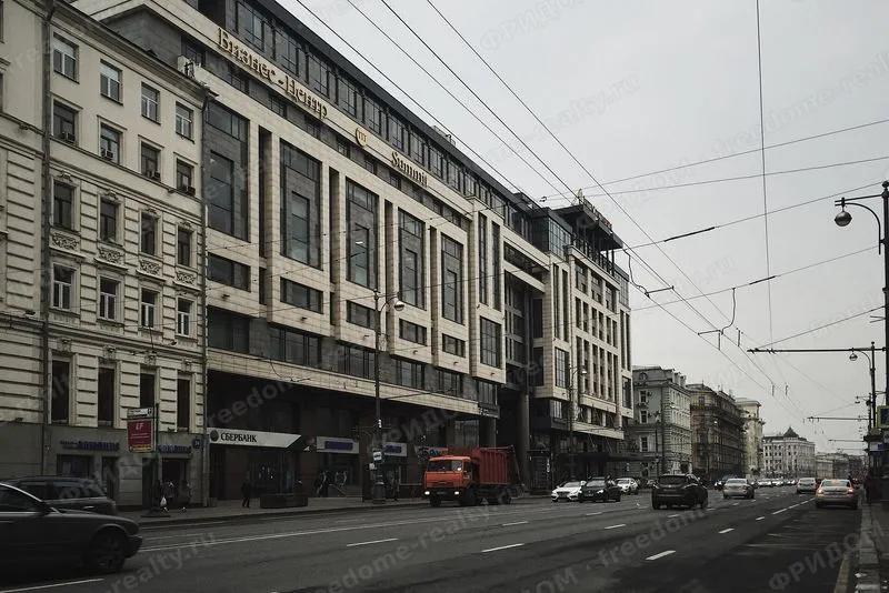 Фасад комплекса «Саммит» на Тверской улице, 22. Фото: Gennady Grachev from Moscow, Russia, лицензия Wikimedia Commons: CC BY 2.0.