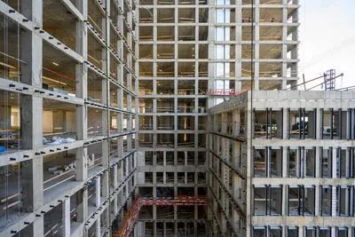 Атриум МФК «Сиреневый парк» на этапе строительства