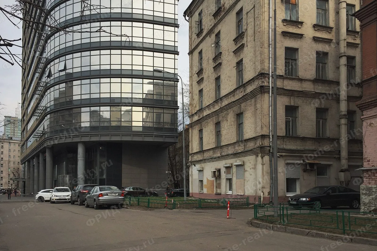 Остеклённый фасад БЦ «СОГАЗ Тауэр». Автор: Gennady Grachev, лицензия Wikimedia Commons: CC BY 2.0.