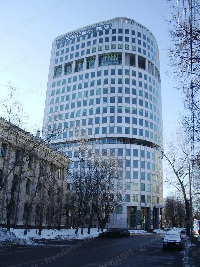 БЦ Victory Plaza, ул. Викторенко, 5, март 2011 (на фасаде рекламный баннер застройщика). Автор: Andreykor. Лицензия Wikimedia Commons: CC0 1.0.