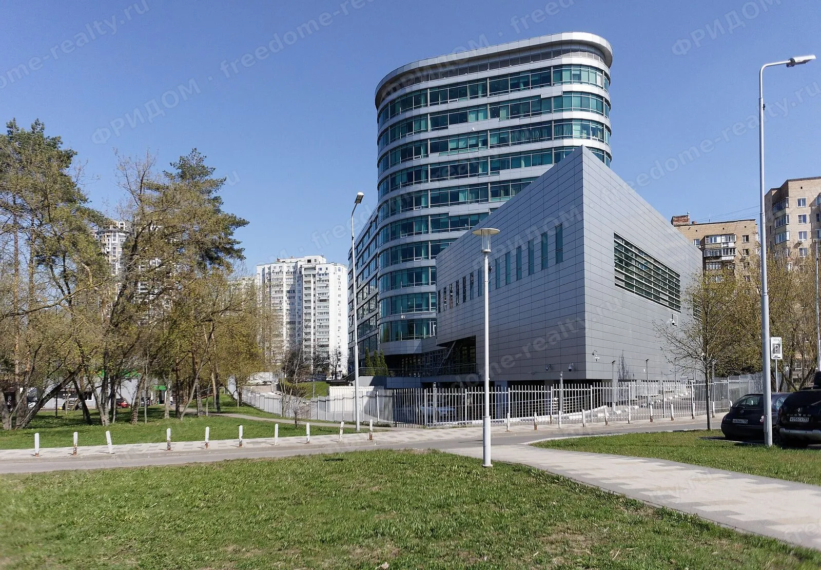 Бизнес-центр Principal Plaza и прилегающая территория, май 2026. Автор: Retired electrician, Wikimedia Commons, CC0.