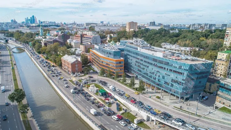БЦ Silver City со стороны Серебрянической набережной (фото O1 Properties).