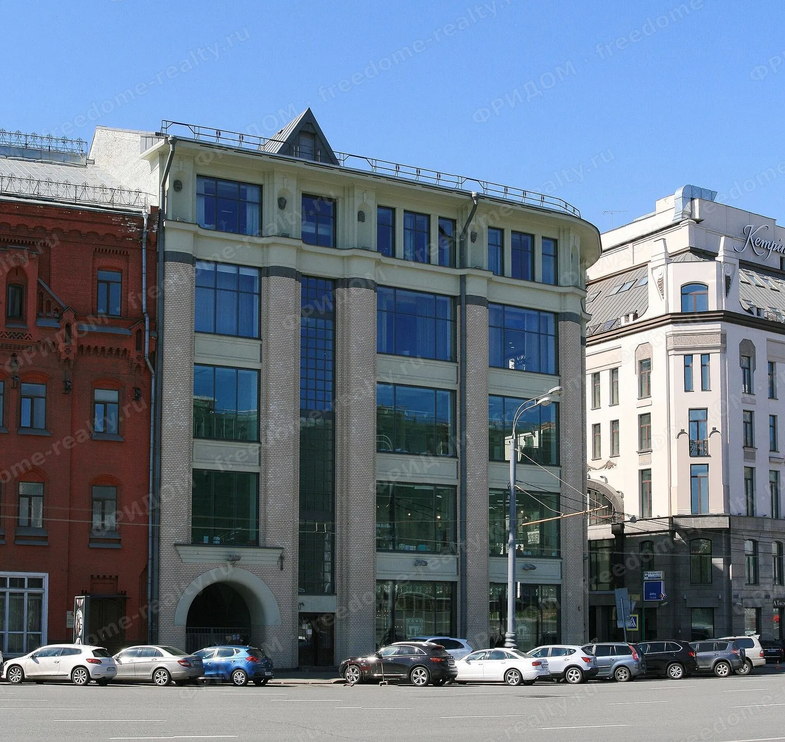 Здание Ф. Шехтеля, 1909–1911, Новая площадь, 6/5/2. Автор: Ludvig14. Лицензия Wikimedia Commons: CC BY-SA 3.0.