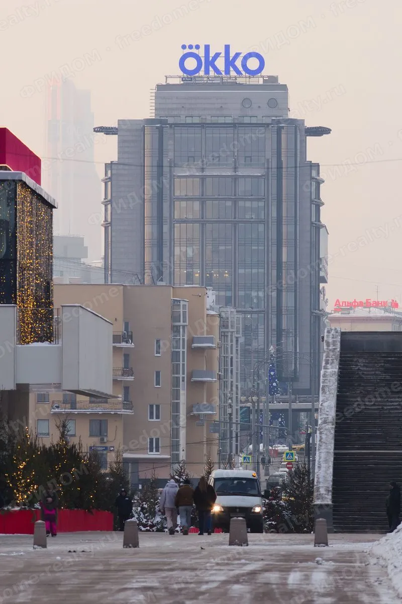 Здание на Зубовском бульваре, 11а, вид из Парка Горького, январь 2026. Автор: Retired electrician, Wikimedia Commons, CC0.